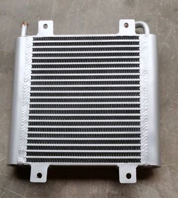 Carter E303 Excavator หม้อน้ำอลูมิเนียมแบบกำหนดเอง Straight Bend