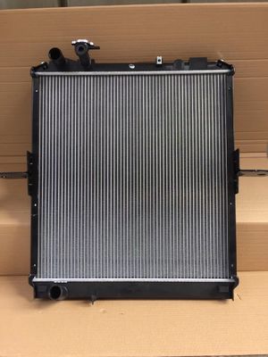 ถังเก็บน้ำ Isuzu Radiator Assy สำหรับ 700p 4hk1 Radiator Truck Intercooler